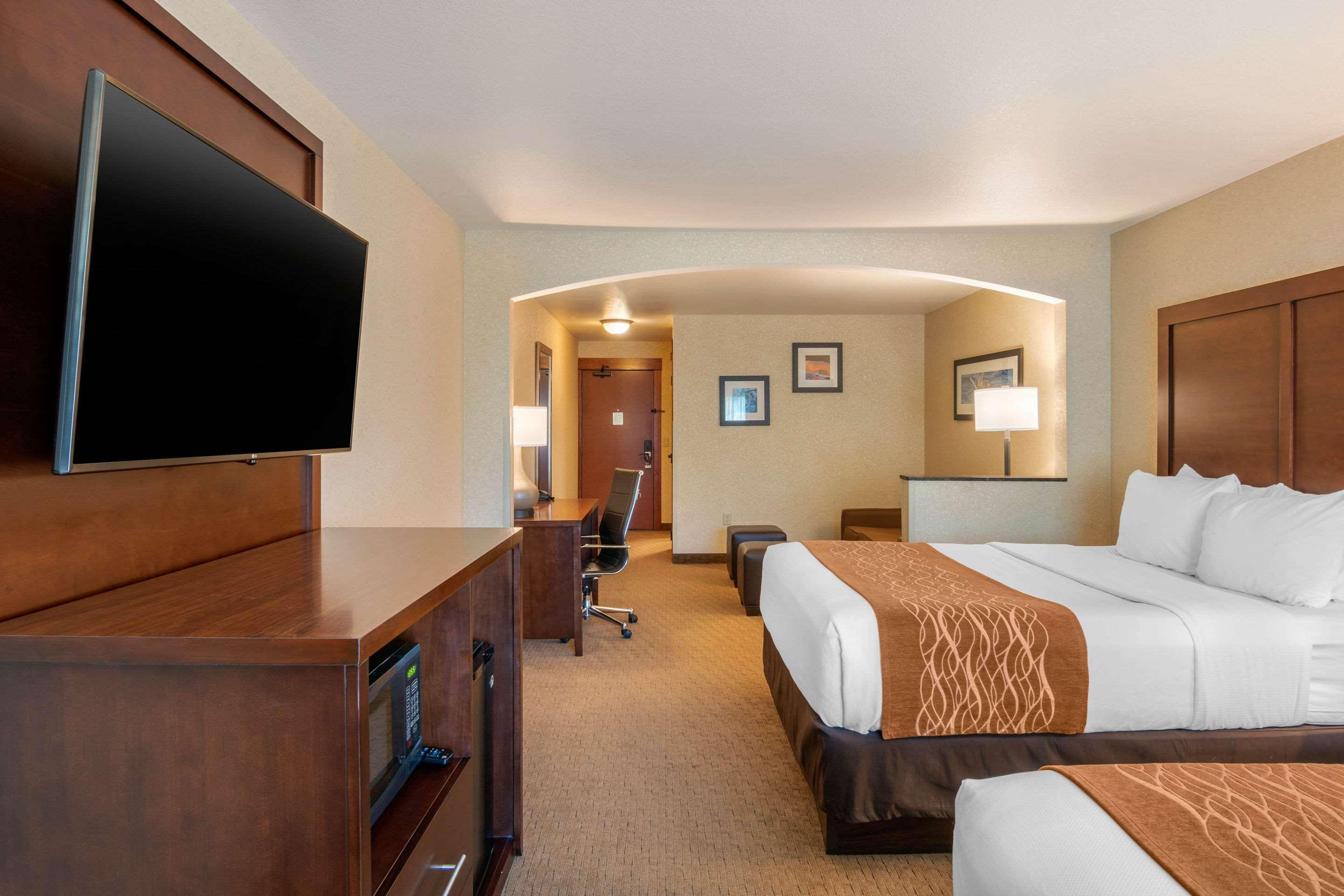 Comfort Inn & Suites Lincoln City Bagian luar foto