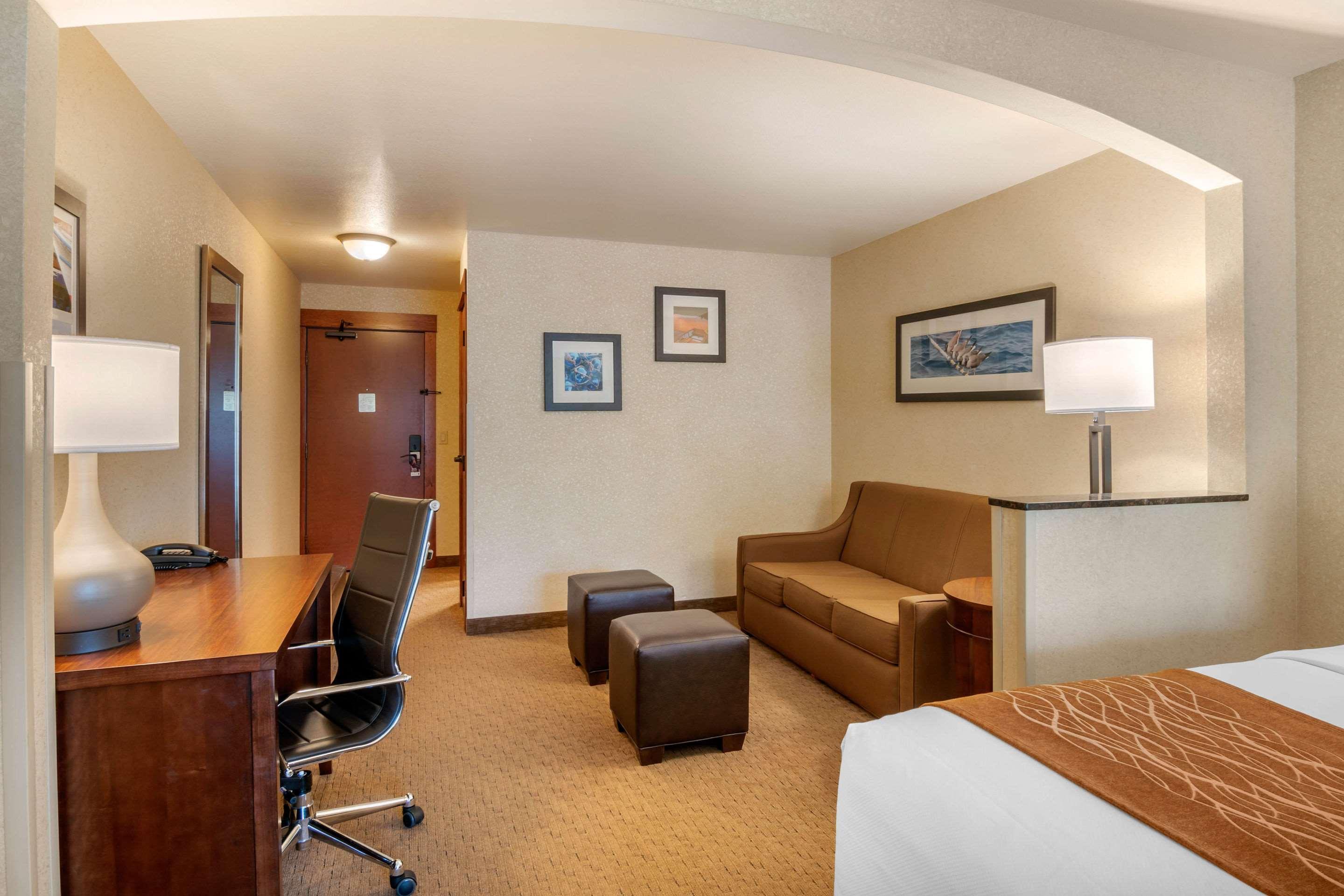 Comfort Inn & Suites Lincoln City Bagian luar foto