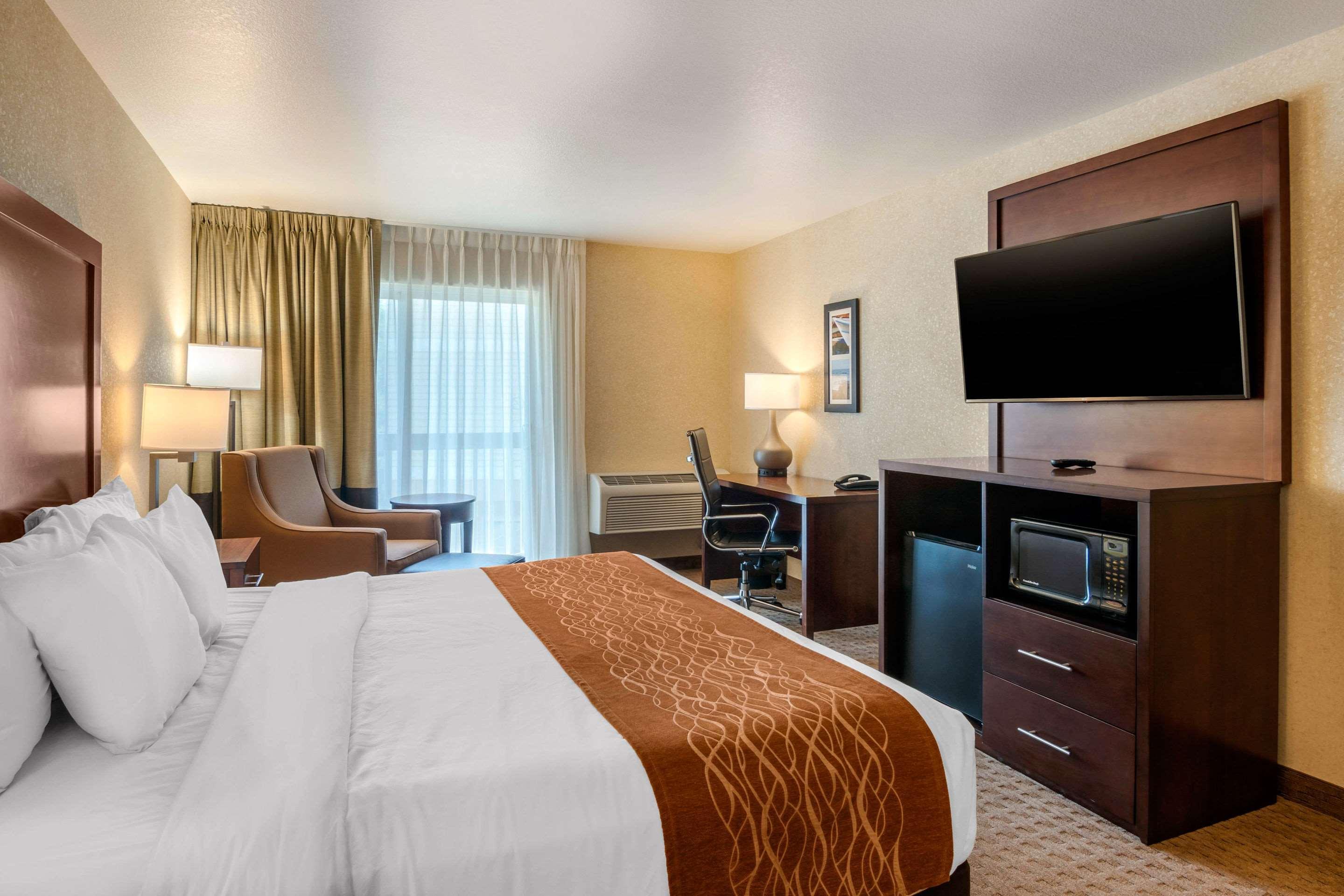 Comfort Inn & Suites Lincoln City Bagian luar foto