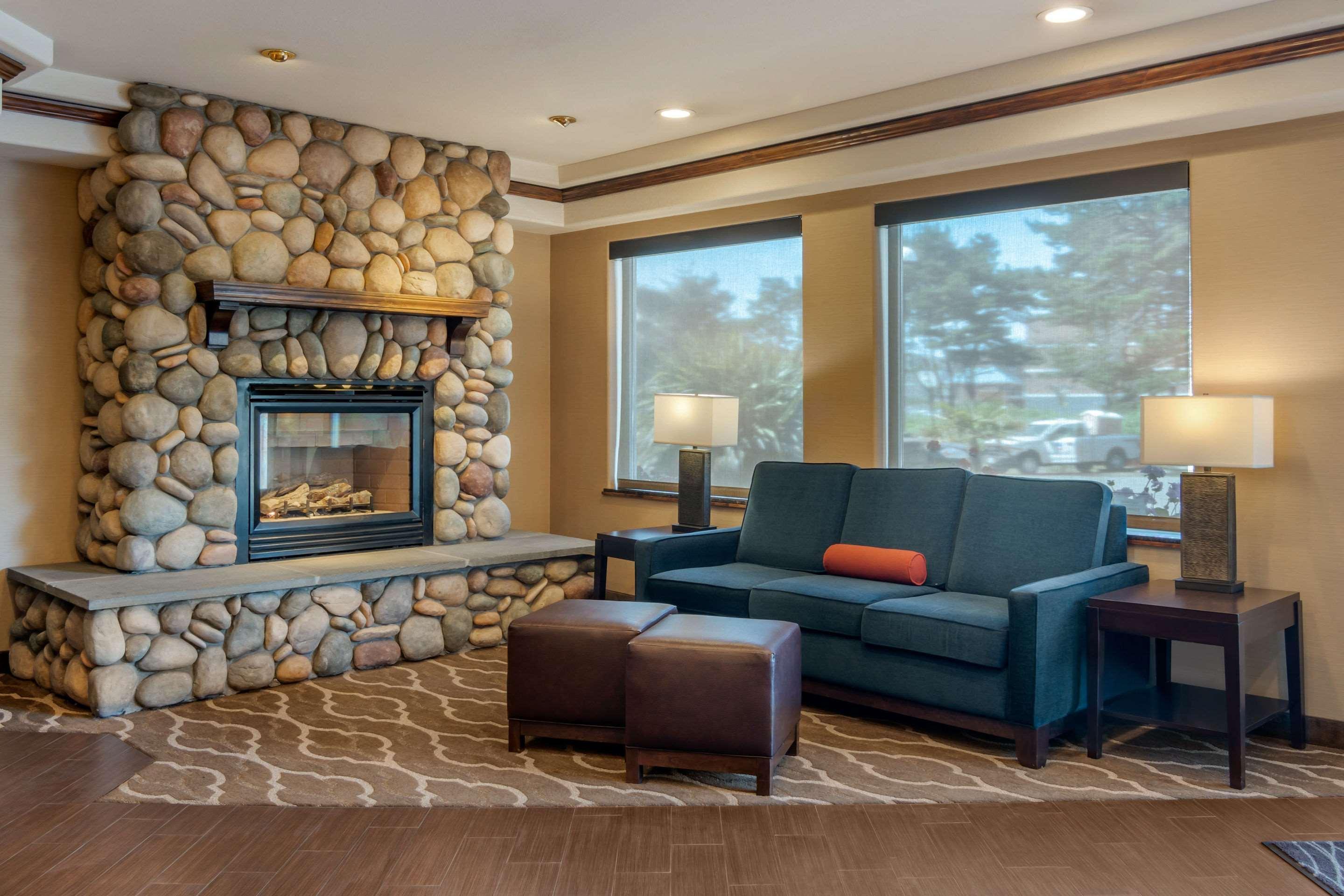 Comfort Inn & Suites Lincoln City Bagian luar foto