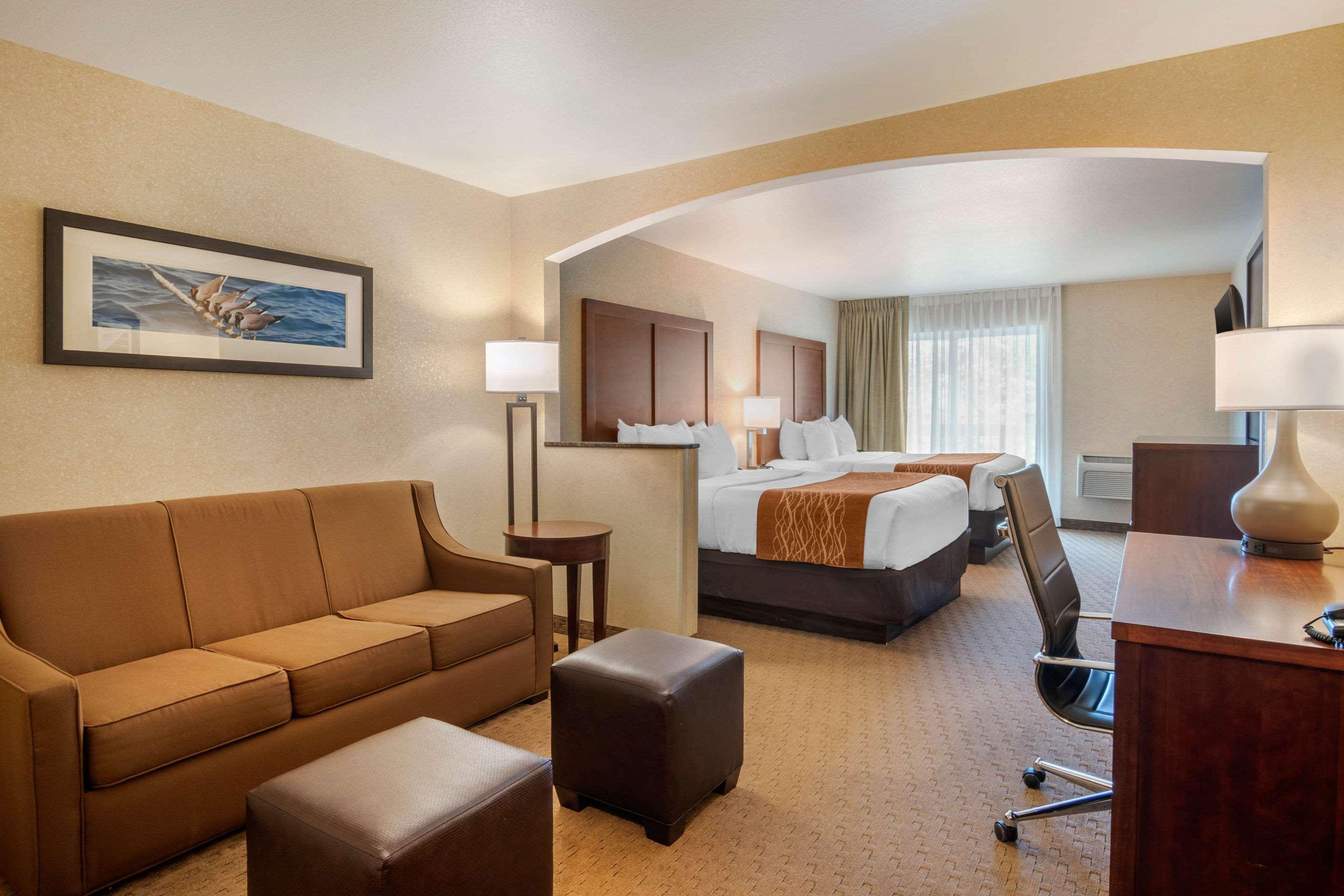 Comfort Inn & Suites Lincoln City Bagian luar foto