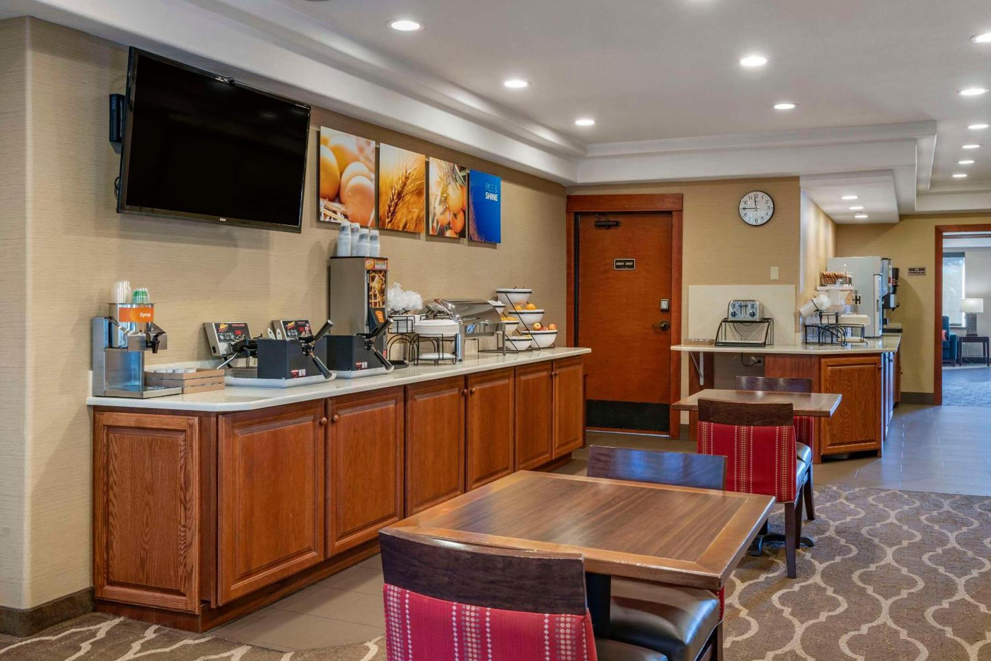 Comfort Inn & Suites Lincoln City Bagian luar foto