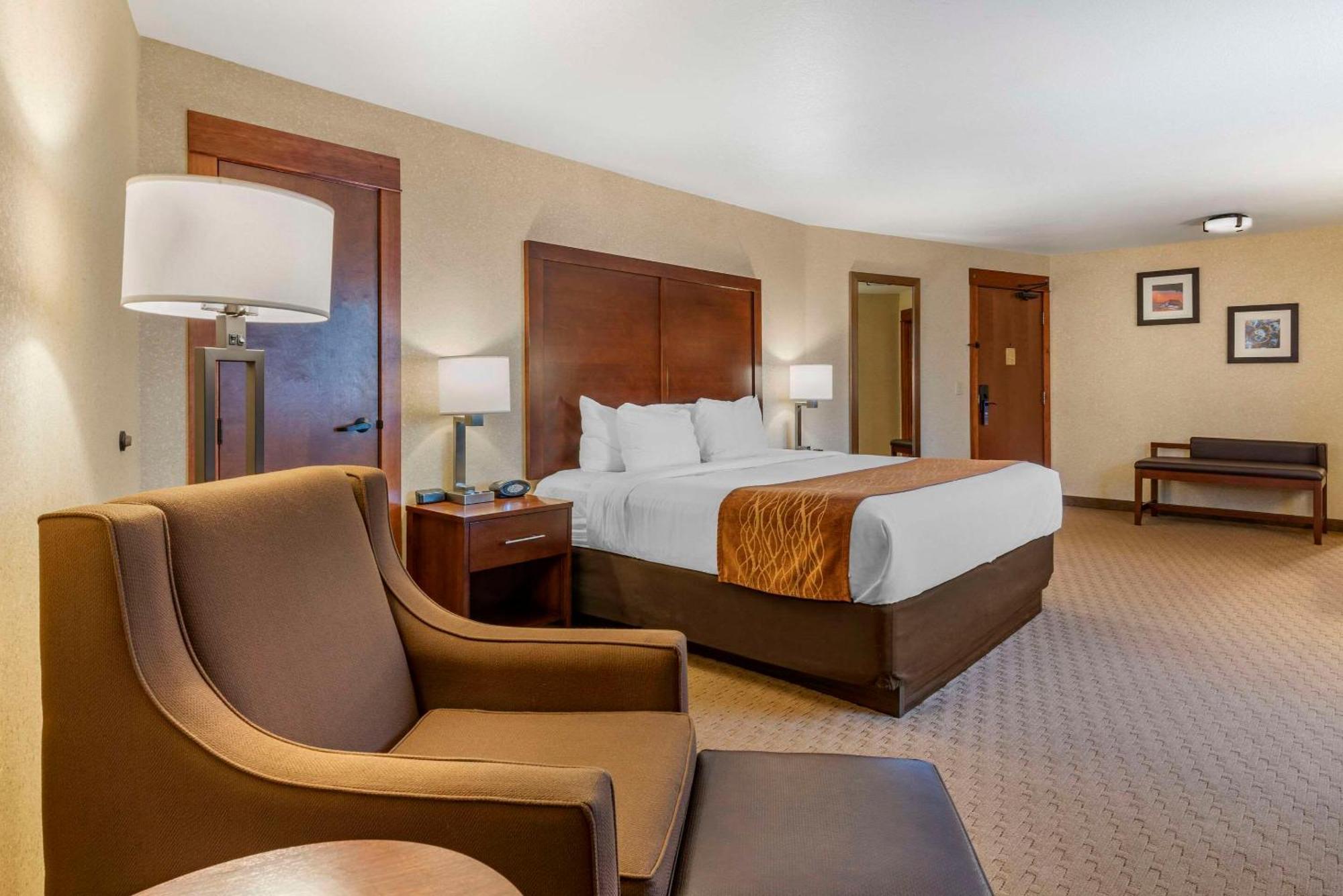 Comfort Inn & Suites Lincoln City Bagian luar foto