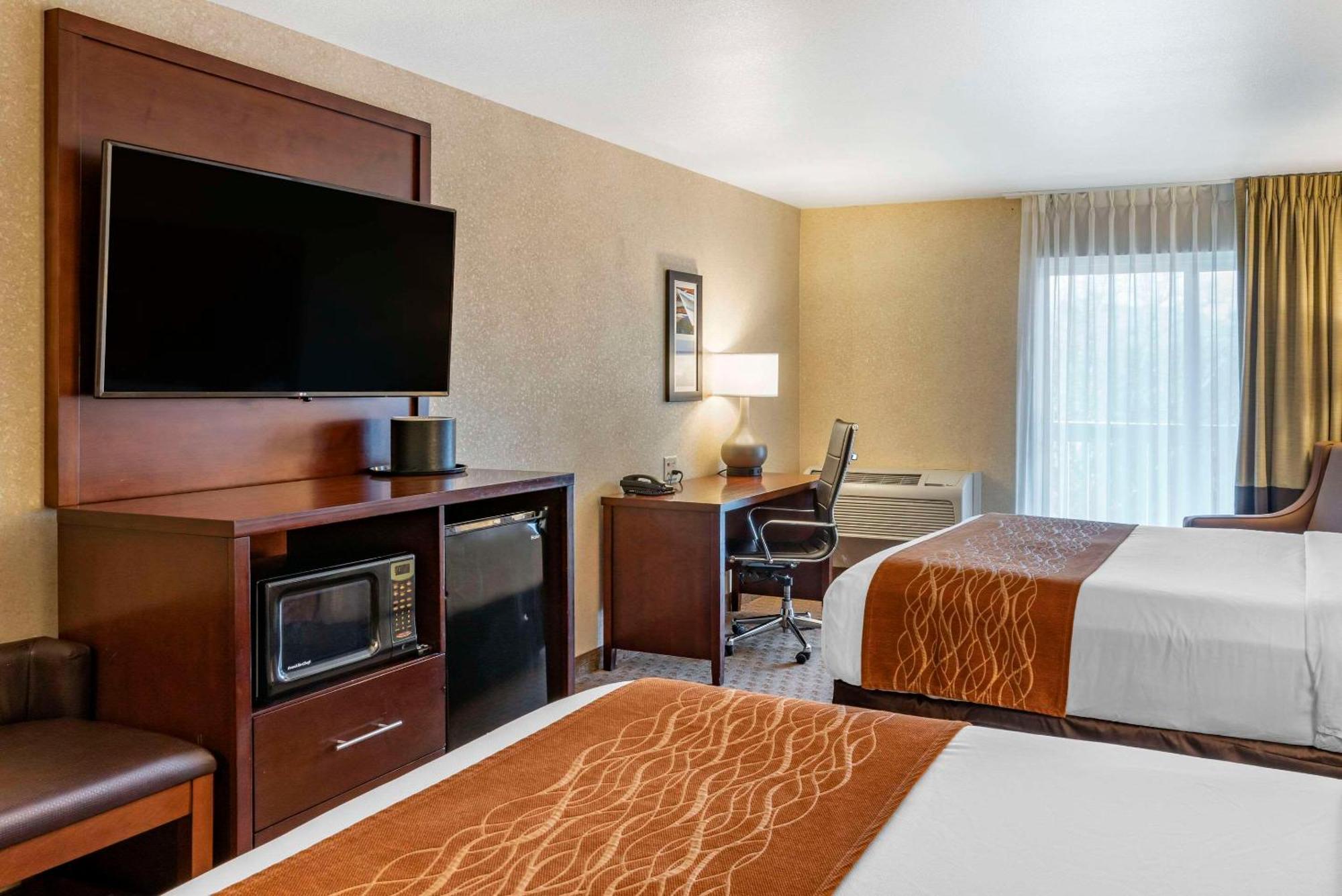 Comfort Inn & Suites Lincoln City Bagian luar foto