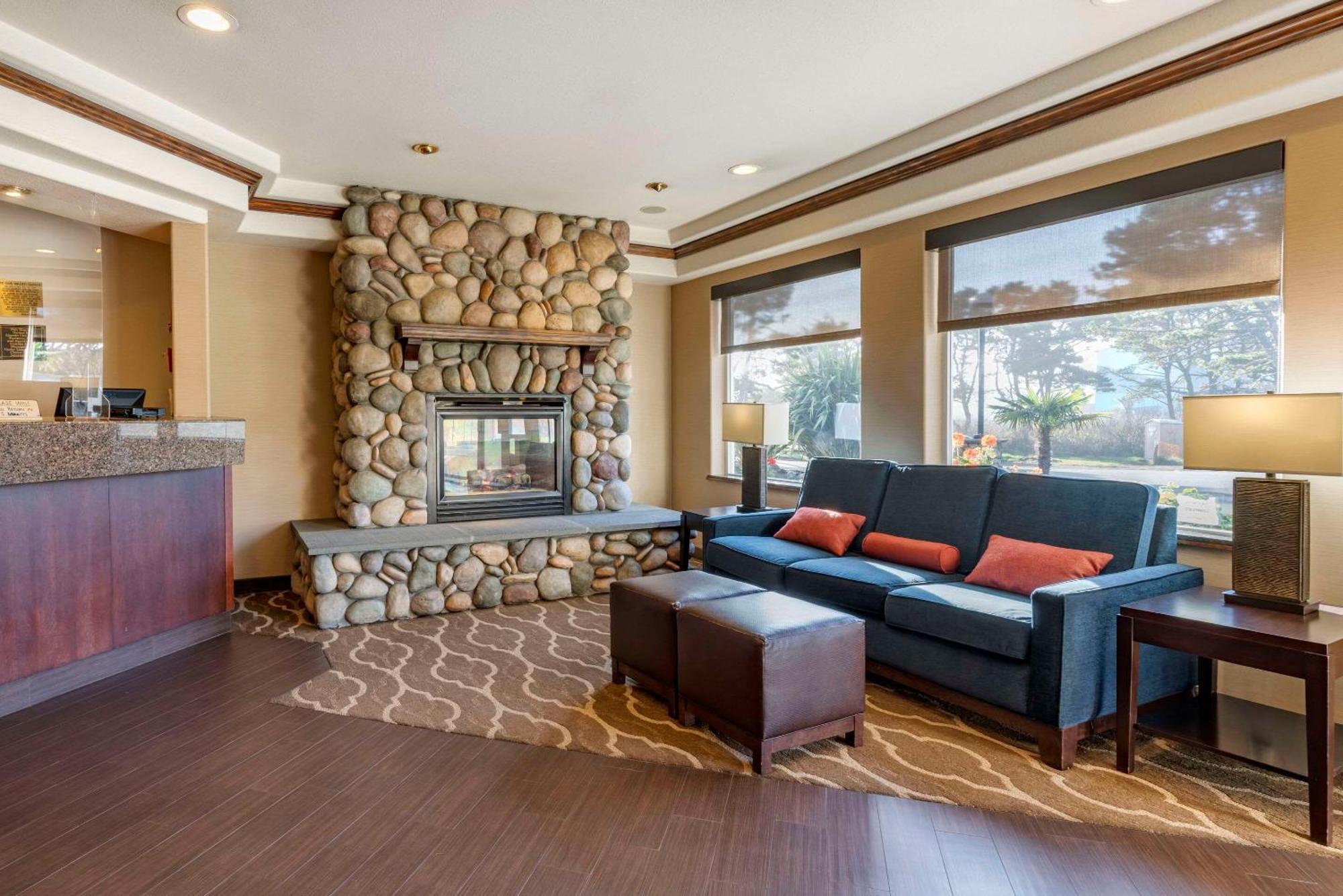 Comfort Inn & Suites Lincoln City Bagian luar foto